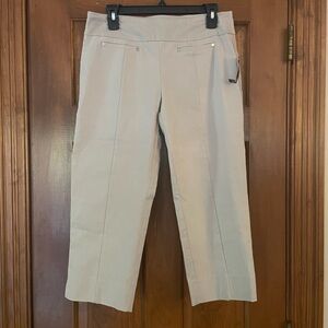 New Directions Beige‎ Cropped Pull-On Pants with Faux Pockets, NWT, Size 6